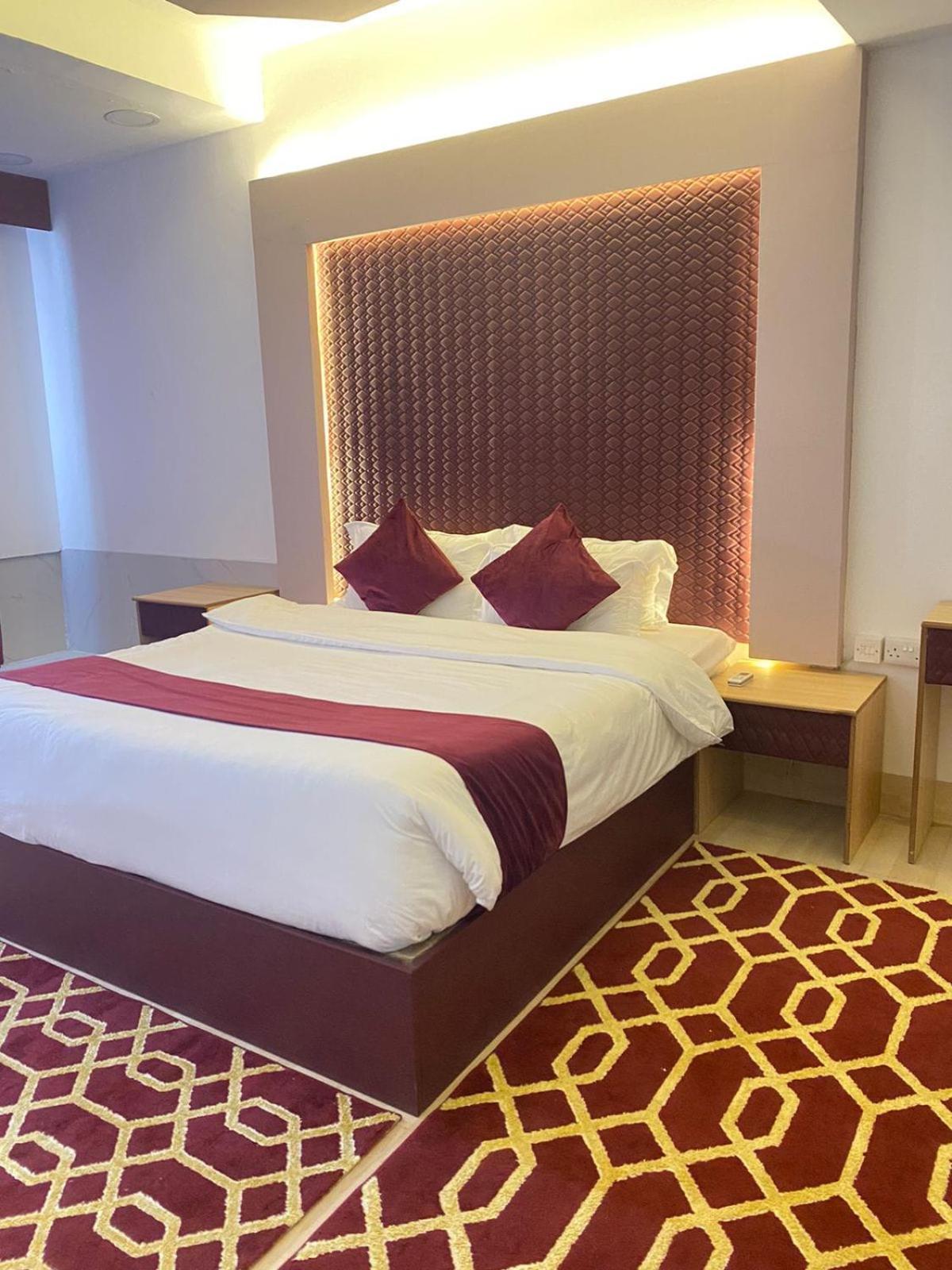 Al Hussam Hotel Apartments Rusayl エクステリア 写真