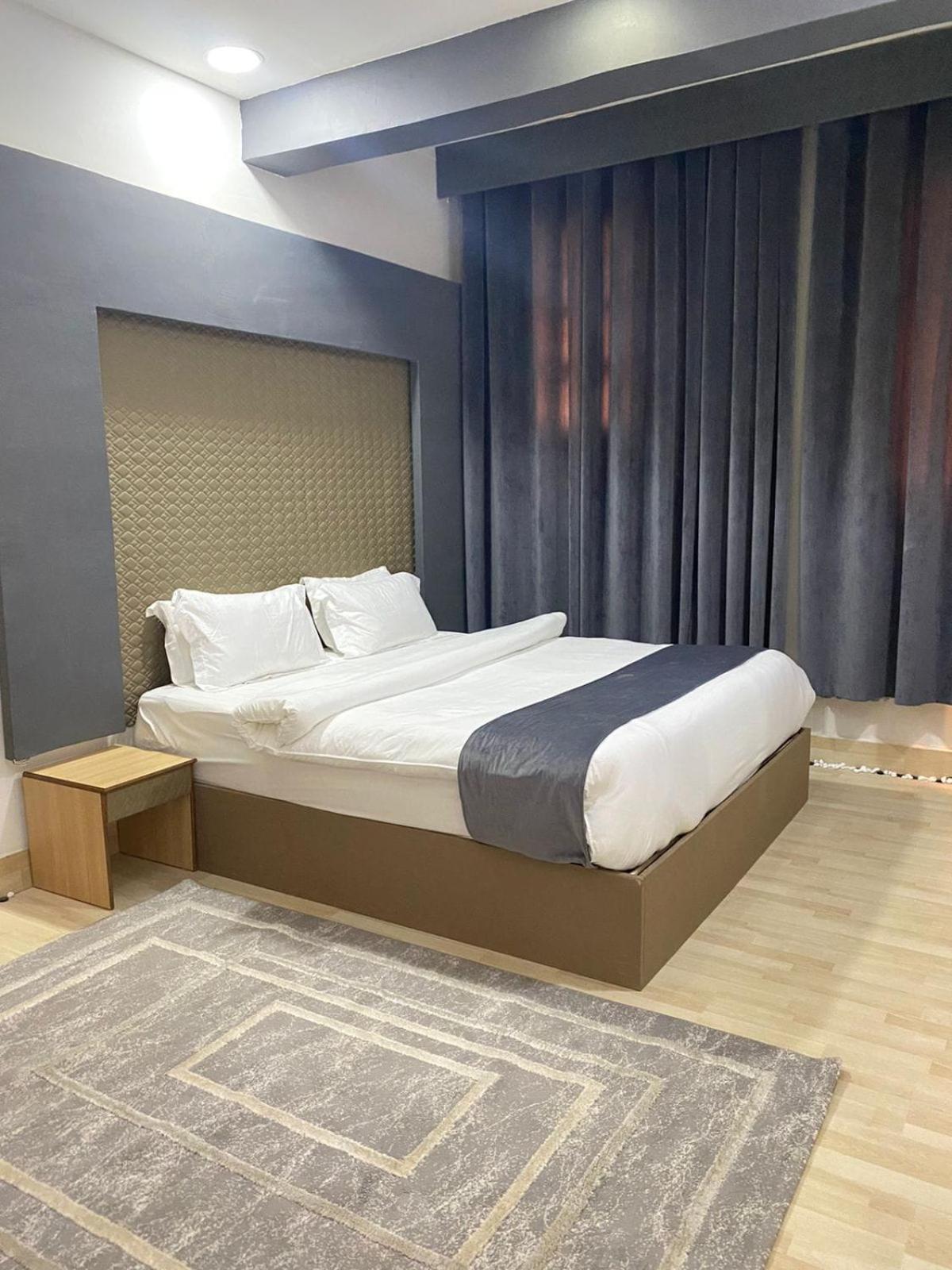 Al Hussam Hotel Apartments Rusayl エクステリア 写真