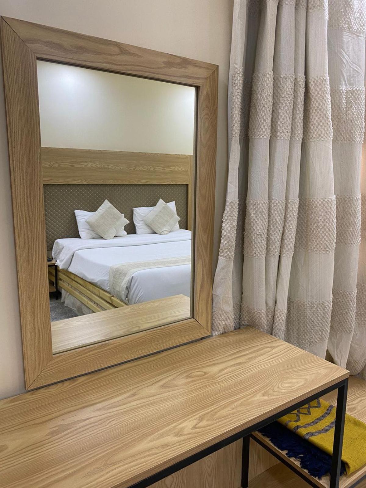Al Hussam Hotel Apartments Rusayl エクステリア 写真