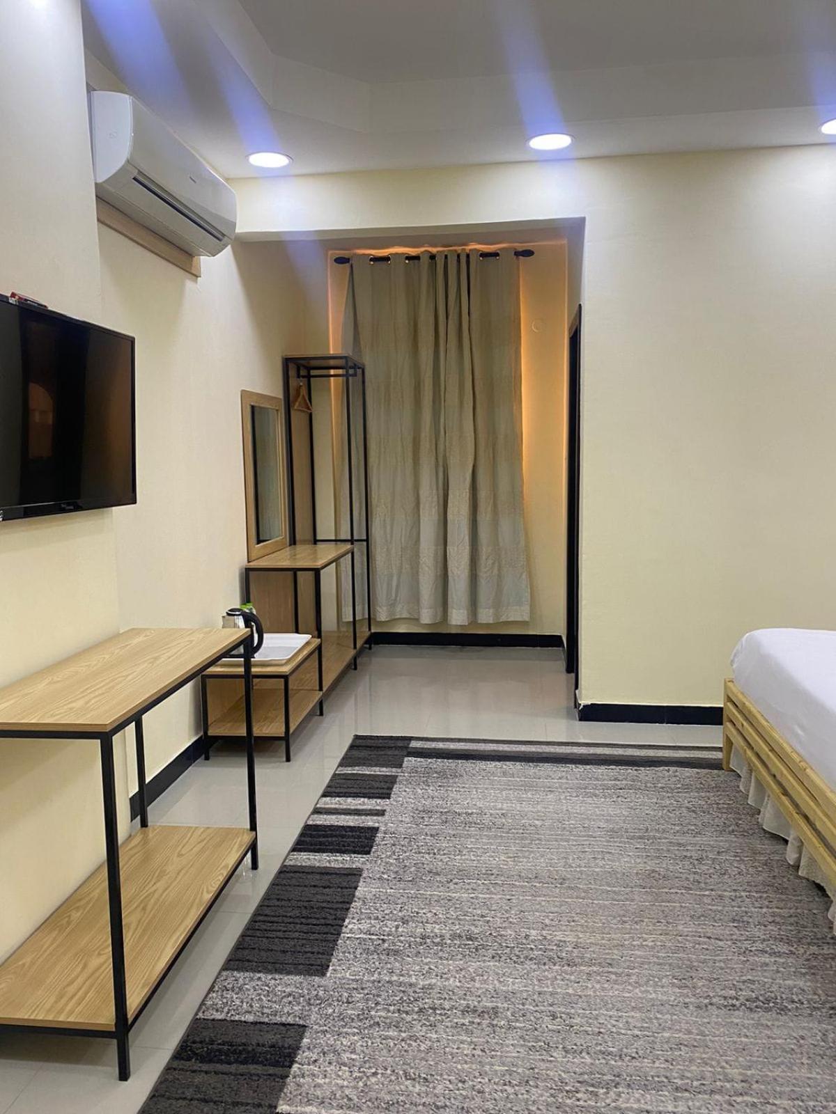 Al Hussam Hotel Apartments Rusayl エクステリア 写真